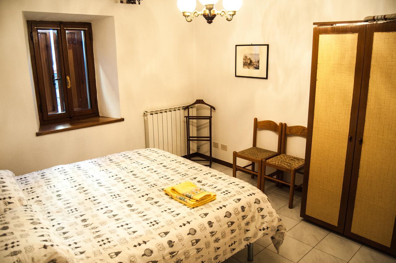 La Pietra Antica Albergo Diffuso Pieve Fosciana Exteriör bild